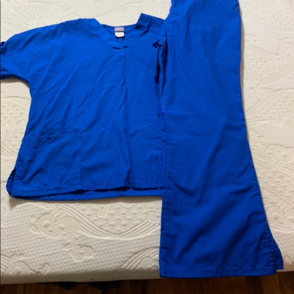 Cherokee scrub sets sz large 5 sets